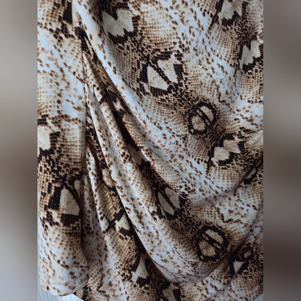 WHBM Brown Snake Print Ruched Blouse Size XS - Picture 6 of 11